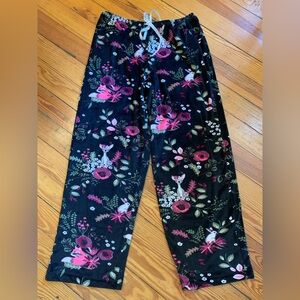 NWOT! HUE Sleepwear Black Floral Wide Leg Pants Size M